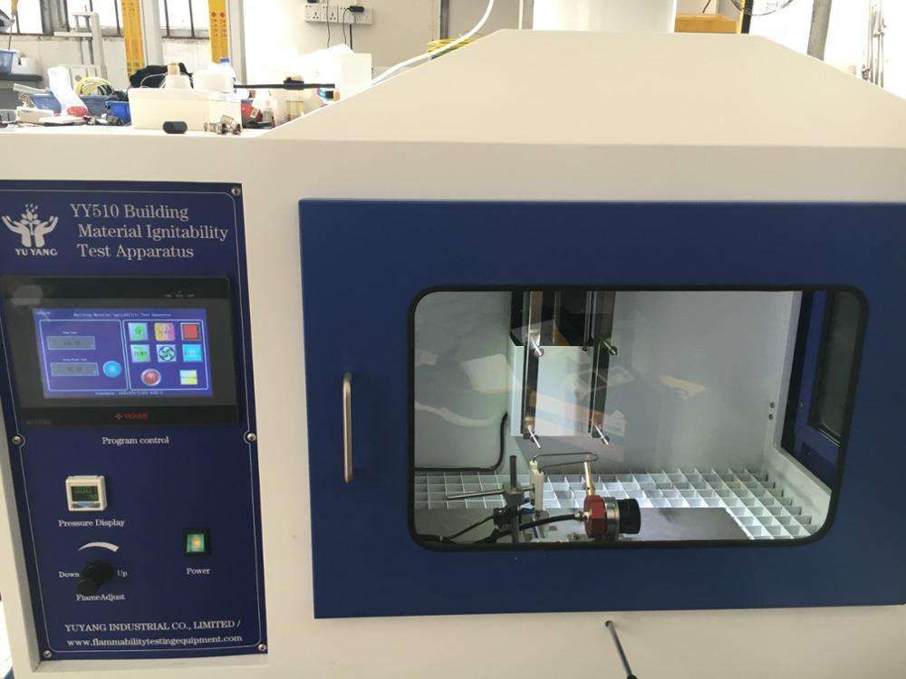 EN ISO 11925-2 স্ট্যান্ডার্ডের সাথে বিল্ডিং স্ট্রাকচার প্রান্ত পৃষ্ঠের এক্সপোজার টেস্টের জন্য জ্বলনযোগ্যতা পরীক্ষার সরঞ্জাম