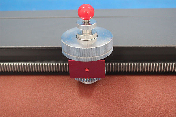 DIN ঘর্ষণ পরীক্ষা মেশিন ISO 4649 সঙ্গতিপূর্ণ টেক্সটাইল পরীক্ষার যন্ত্র, ফলাফল গণনা করার জন্য